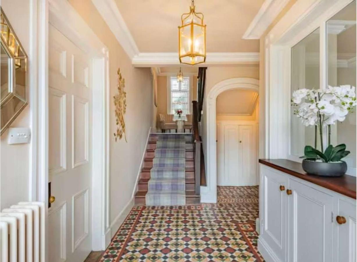 Redmayne House *